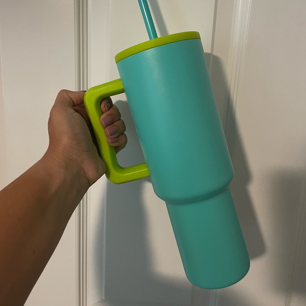 Simple modern trek 40oz lime green